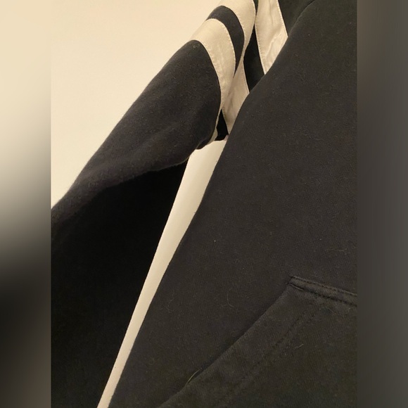 Adidas crewneck with front pocket size small - Picture 3 of 3